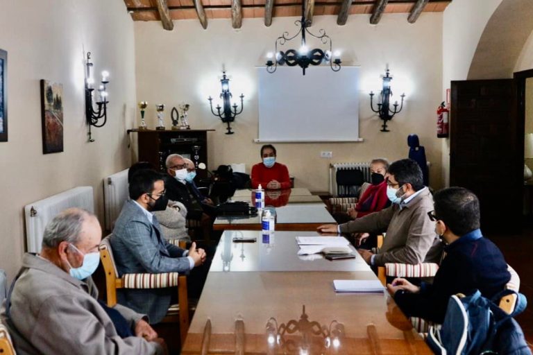 20220323_foto_Renovada la Junta Directiva del Hogar de Mayores de Olivenza