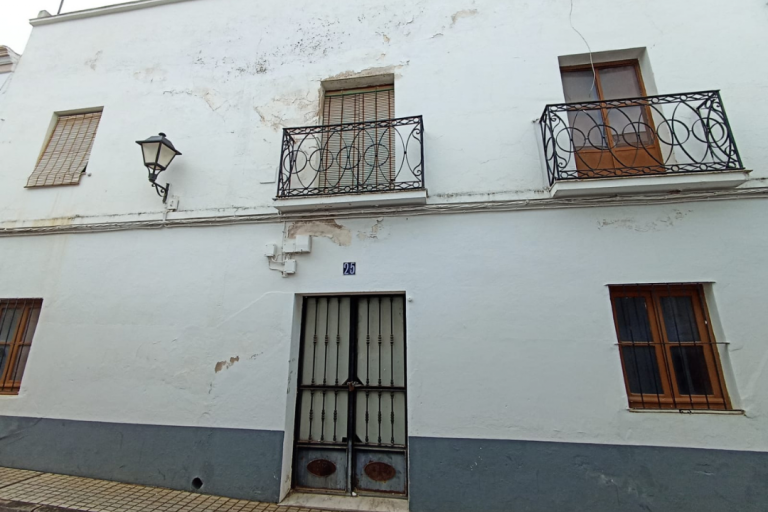 El programa ‘ReHabita’ reformará 4 viviendas en la calle Luis Zambrano para su puesta en alquiler