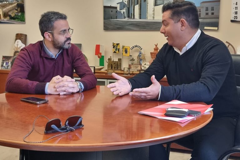 Mayores de 45 años y jóvenes menores de 25 podrán formarse en empleos demandados por las empresas oliventinas y de la comarca